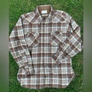 •PENDLETON•VINTAGE•Men’s Gray/Tan Wool Shirt•Size Large•Pearl Snaps•Western Cut